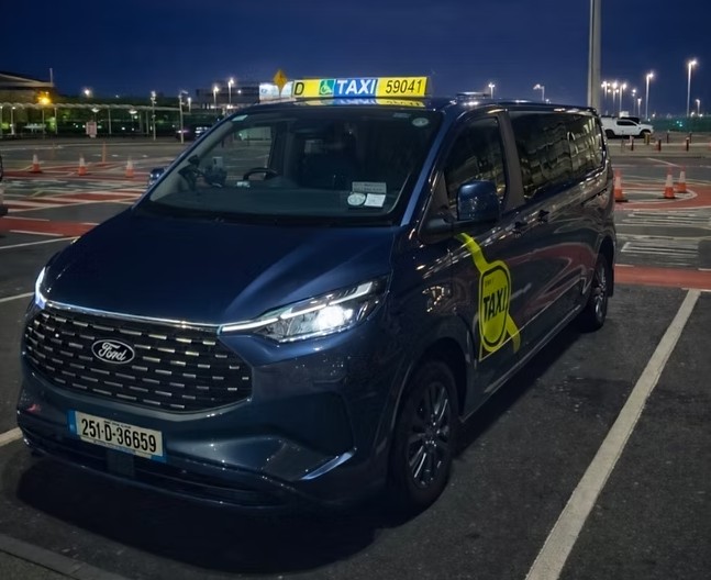 Dublin Group Transfers — taxi-licensed 8-seater van